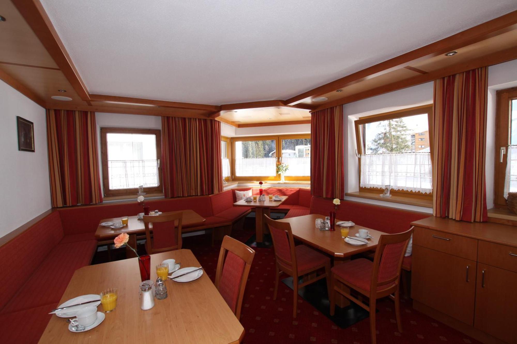 Lechlihof Hotel Ischgl Ngoại thất bức ảnh